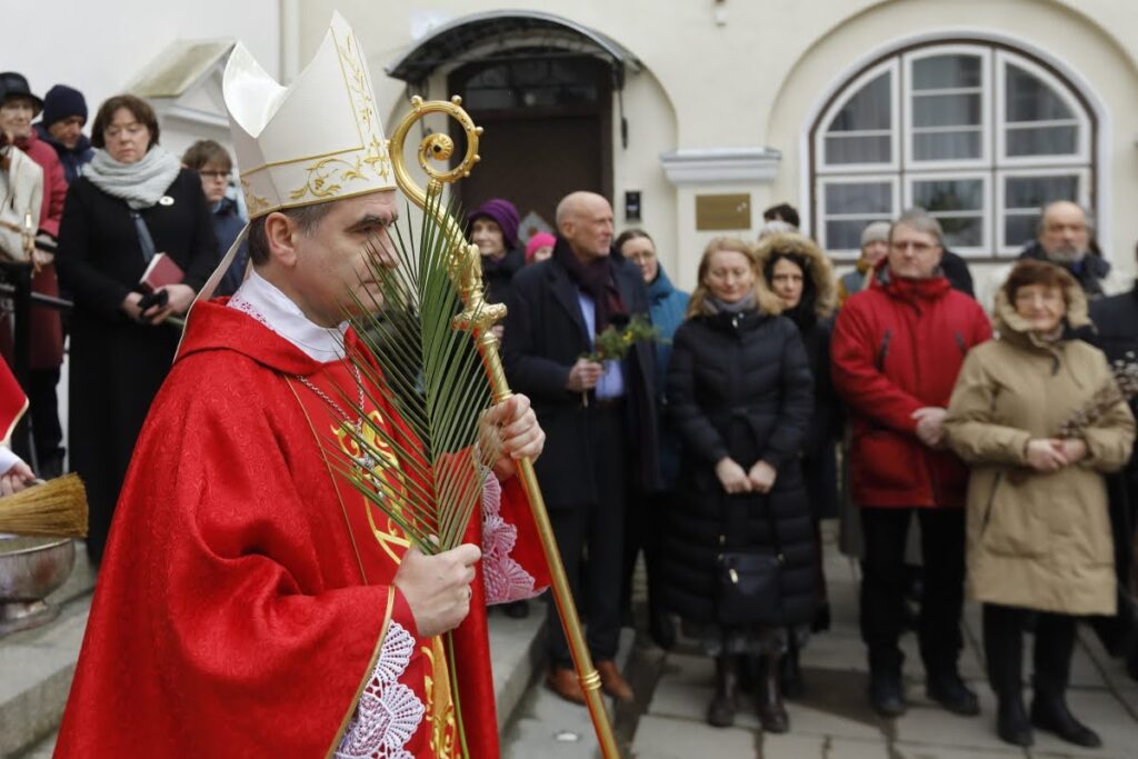 Mons. Jordan, Estonia: «La comunidad católica no deja de crecer. En 1970 éramos menos de una decena y ahora somos entre 7.000 y 10.000»