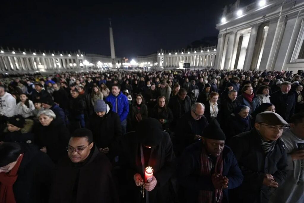 Pope Francis Thanks the Faithful for Their Prayers in a Message from the Hospital