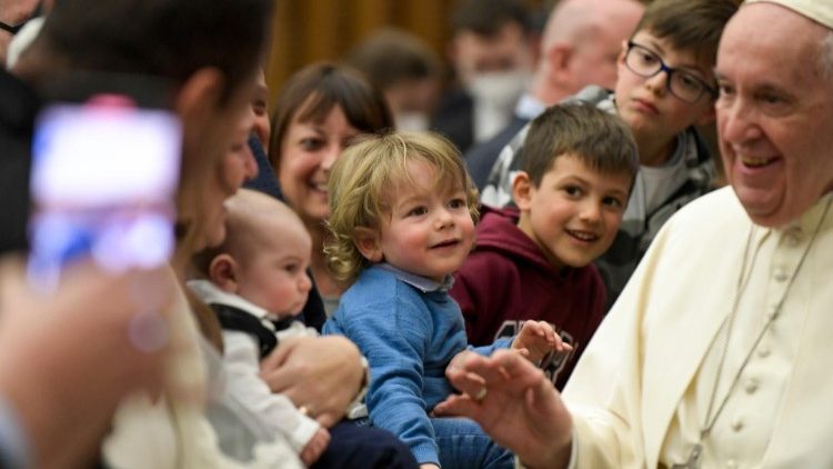 Papa Francisco: Una sociedad justa no se construye eliminando a quienes no tienen voz