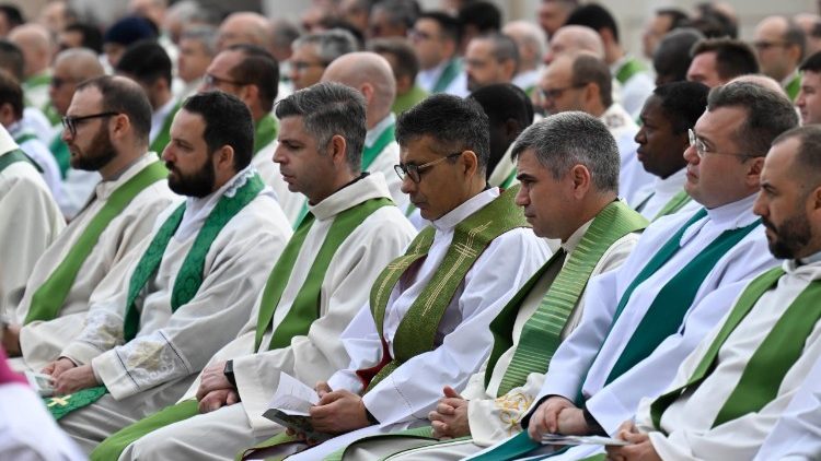 El Papa Francisco Llama a los Jóvenes a Ser Peregrinos de Esperanza en la Jornada Mundial de Oración por las Vocaciones