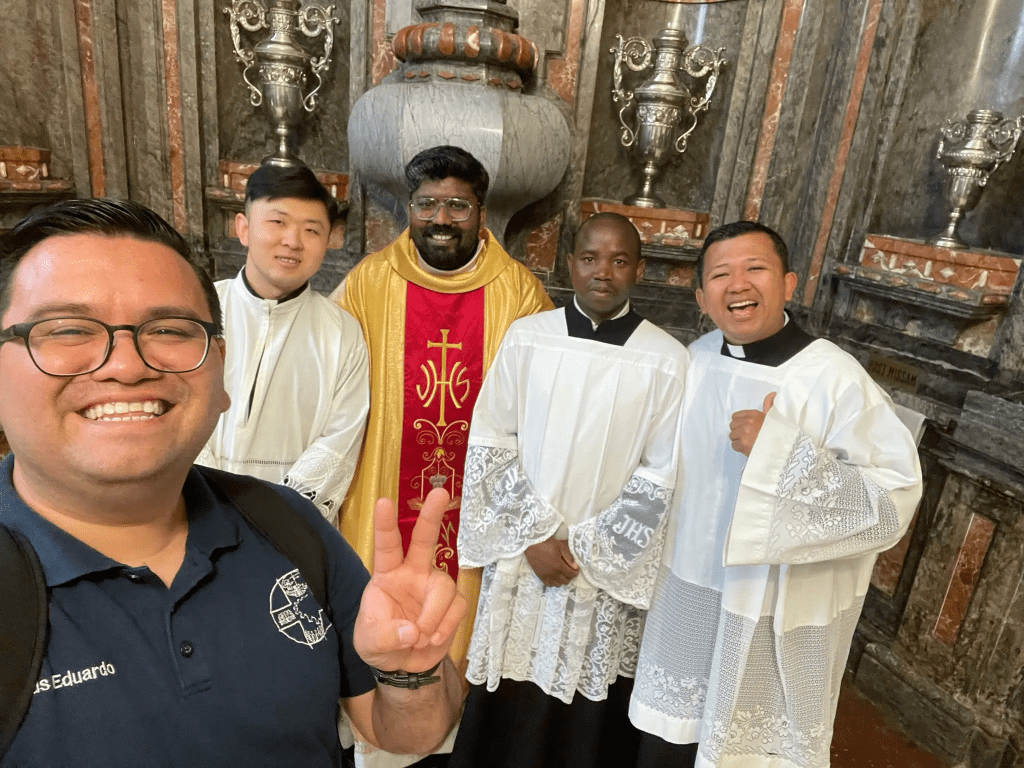Three Chinese from the Bidasoa Seminary will carry out their summer pastoral ministry in parishes in Madrid