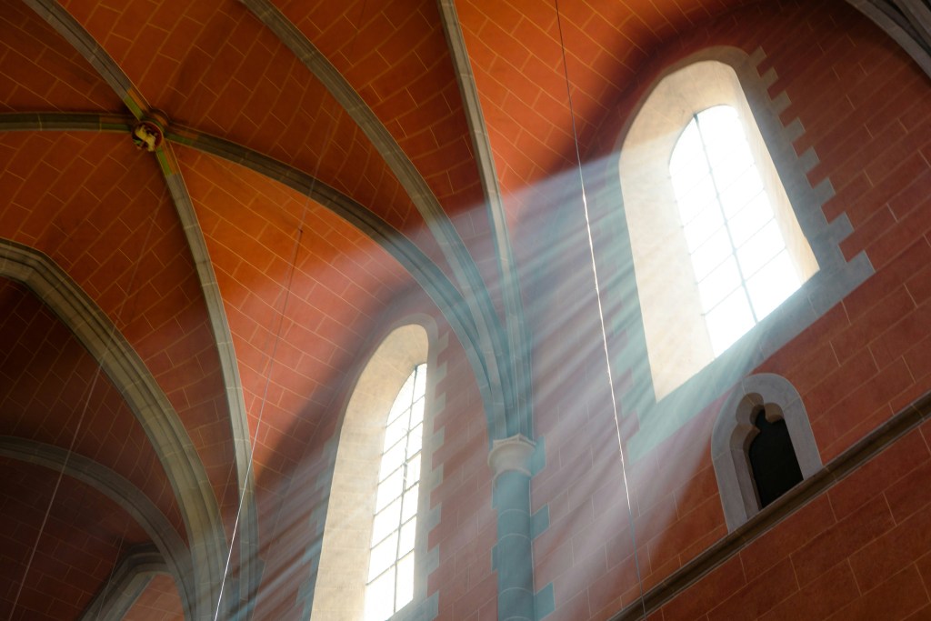 Abusos sexuales y transparencia en la Iglesia Católica: heridas abiertas y caminos de sanación