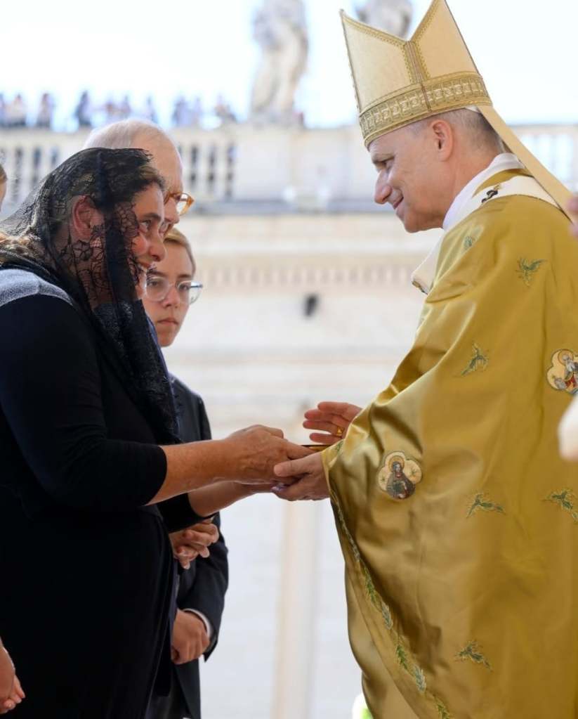 “Don’t waste your life: make it a masterpiece,” urges the Pope at historic canonization