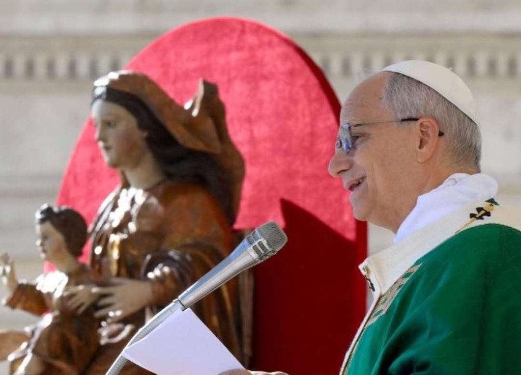 El Papa a los Catequistas: No basta con conocer o compartir a Jesús: hay que amarlo.