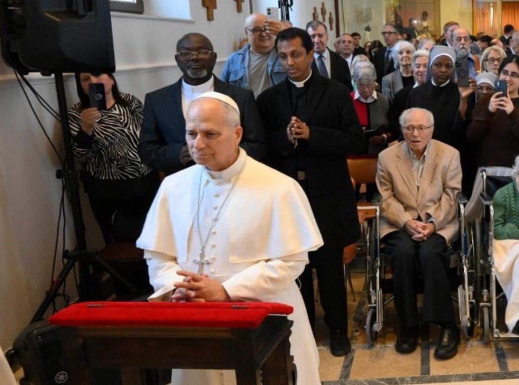 El Papa León XIV en Estambul: Un llamado a la fraternidad con los ancianos durante su viaje apostólico a Turquía