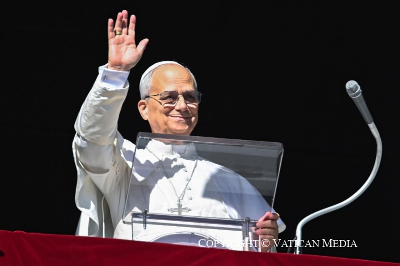 Il Papa: Camminiamo, dunque, con la gioia di essere il Popolo santo che Dio ha scelto