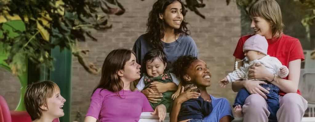 Maternità precoce, fragilità e difesa della vita