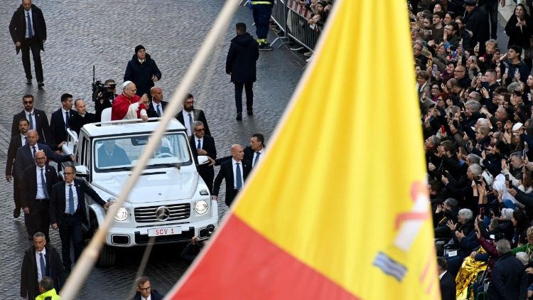 León XIV rinde homenaje a la Inmaculada en la Plaza de España: “Tú que sabes que nada es imposible a Dios, y que Dios no hace nada solo”