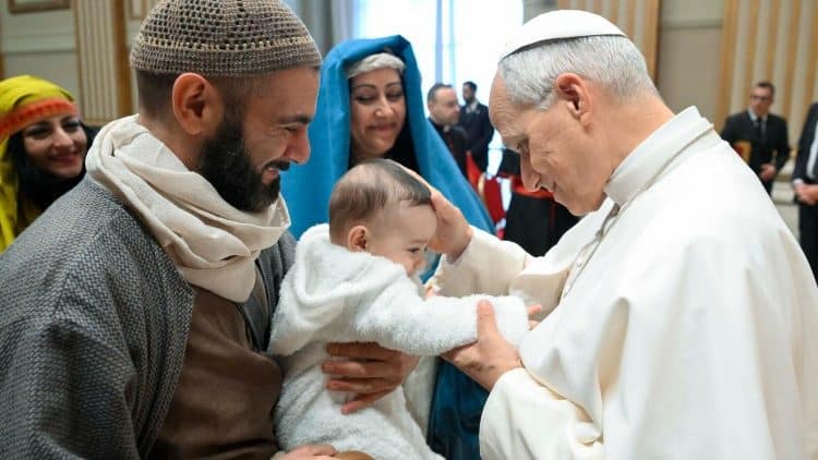 El Papa León XIV impulsa el espíritu navideño con audiencias dedicadas al belén y la música