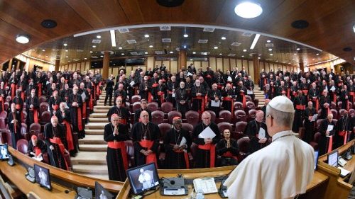 7 e 8 gennaio. Il Papa e i Cardinali al Concistoro Straordinario