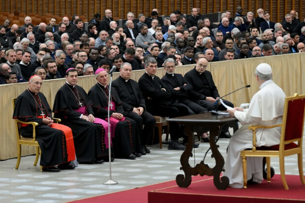 Pope Leo XIV exhorts the clergy of Rome: “Rekindle the gift of God and urgently proclaim the Gospel again”