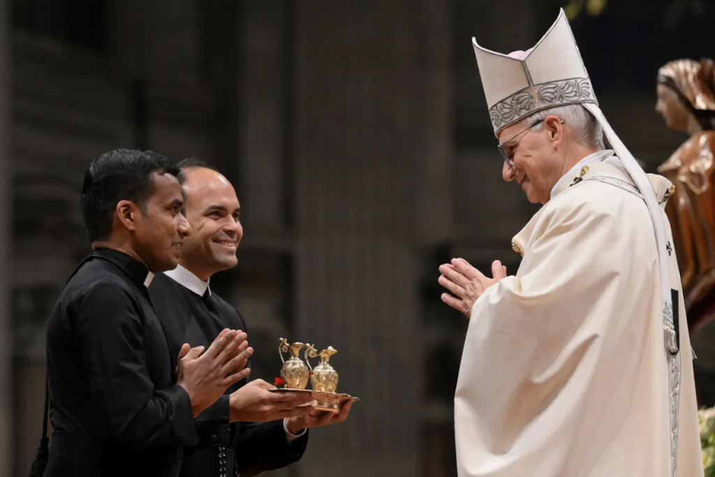 Papa León XIV: La vida consagrada, profecía viva que despierta al mundo con la luz de Cristo