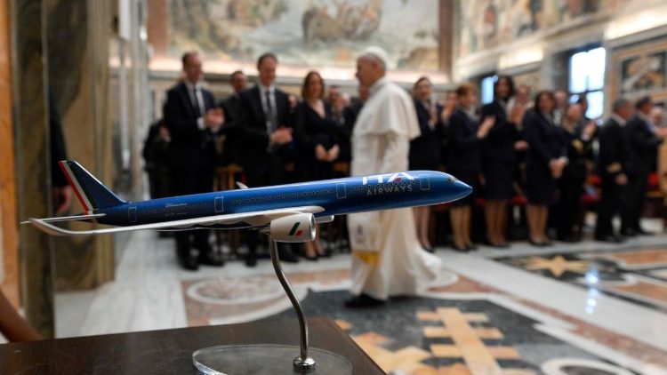 El Papa León XIV: “Los aviones deben ser siempre portadores de paz, nunca de guerra”