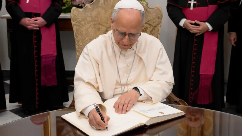 «Arquitectos de la Paz en la Sombra»