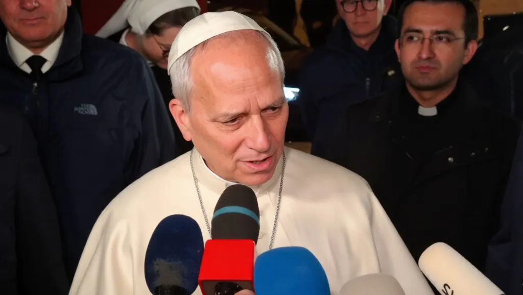 León XIV: «No se puede condenar a todo el pueblo iraní»