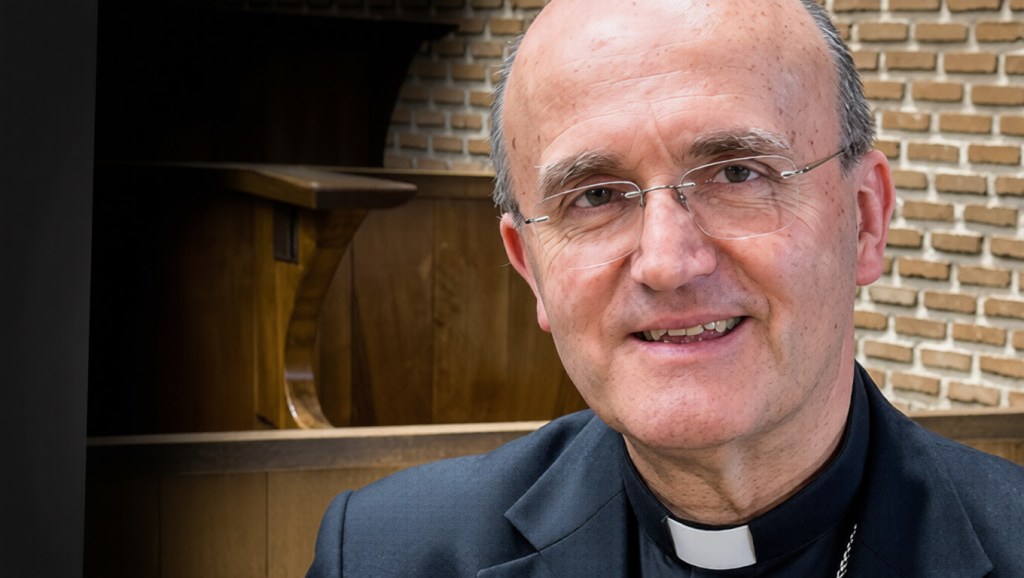 Bishop Munilla: “We have replaced God’s gaze with the gaze of others”