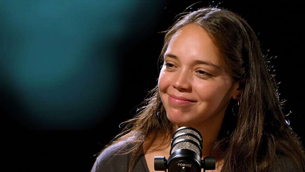 Cómo una joven que entró a la Iglesia por envidia terminó casada, madre y creando un podcast que llega a miles… y descubrió que el cielo empieza aquí