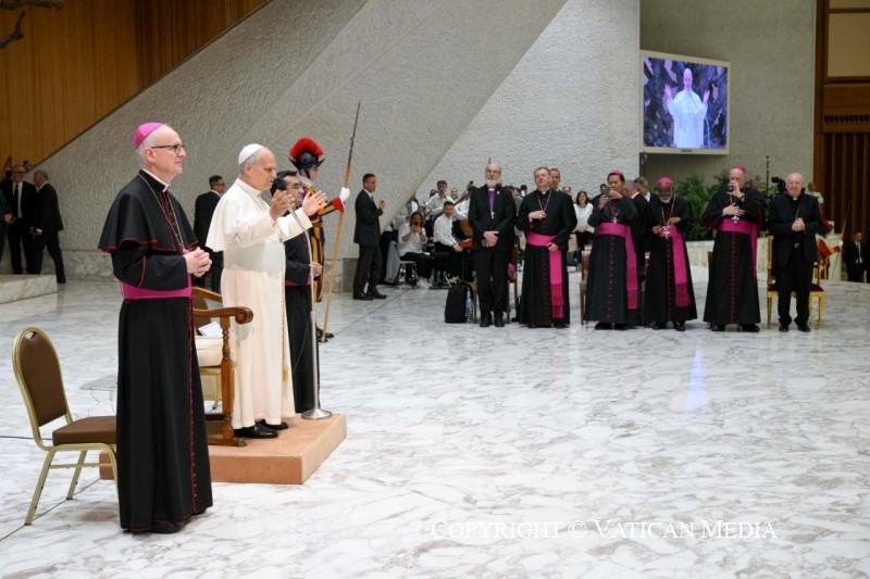 El Papa: Espíritu ha despertado en vosotros una nueva capacidad de amar, inspirada por la propia caridad divina