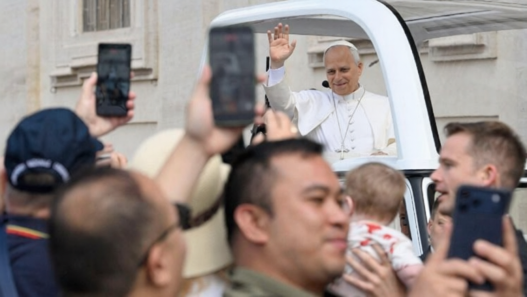 El antídoto al ritmo frenético: El Papa nos pide dejar de ser «espectadores mudos» en la vida